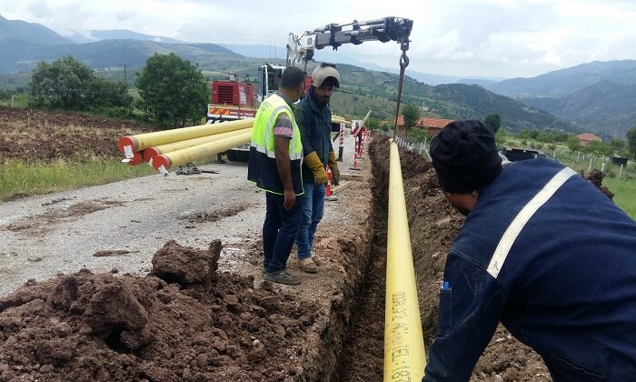 OĞUZLAR’DA DOĞALGAZA KAVUŞUYOR
