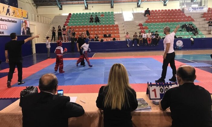 KİCK BOKS ŞAMPİYONASI ELEMELERİ YAPILDI