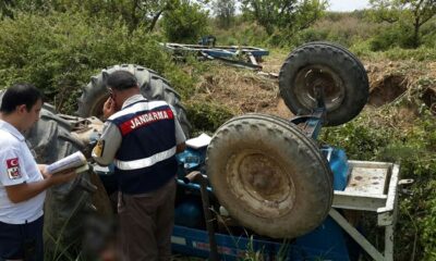 TRAKTÖR DEVRİLDİ: 1 ÖLÜ 3 AĞIR YARALI