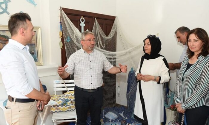 KURSİYER KADINLARIN EMEKLERİ SERGİLENDİ