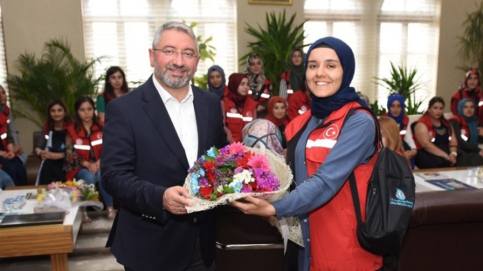 İYİLİK ELÇİSİ GENÇLER ÇORUM’DA