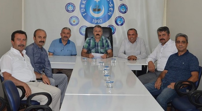 KAMU-SEN MEMURUN HAKKINI ARAYACAK