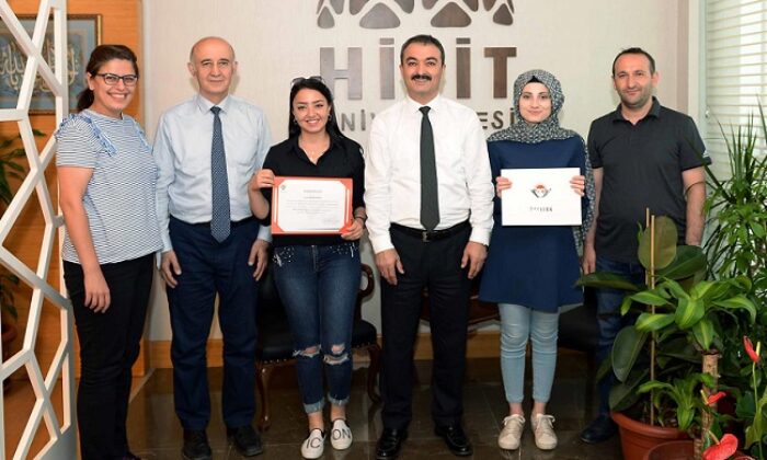 REKTÖR TÜBİTAK BİRİNCİLERİNİ TEBRİK ETTİ