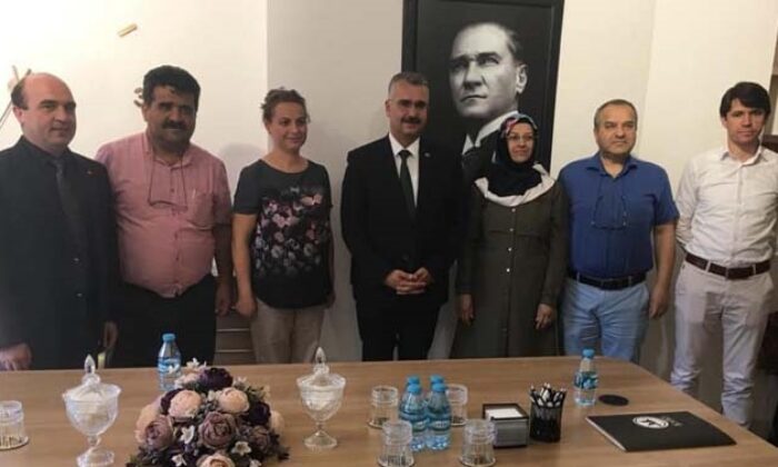 ÇÖLYAK DERNEĞİNDEN AK PARTİYE ZİYARET