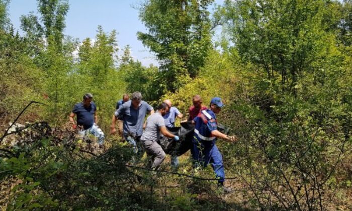 ARAZİDE ÖLÜ BULUNDU