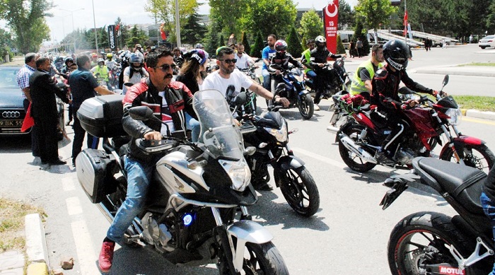 MOTORCULAR FESTİVALE RENK KATTI