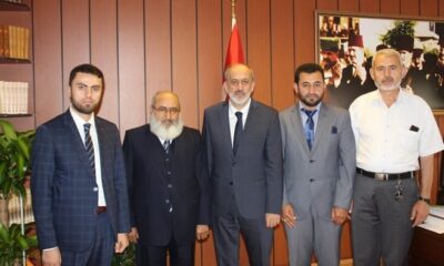 ŞİİR VE HUTBE YAZMADA YARIŞTILAR