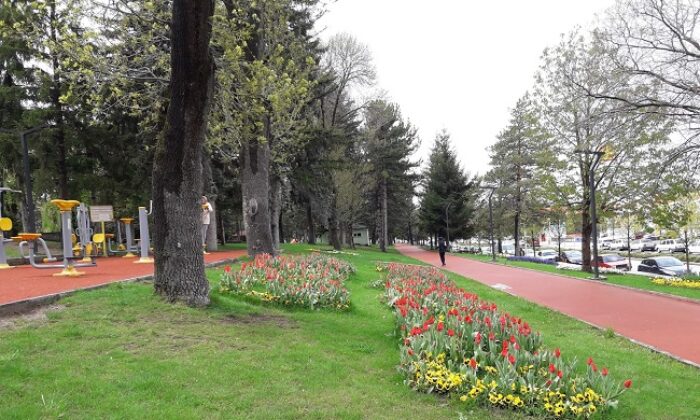 PARKLARDAKİ YÜRÜYÜŞ YOLLARI YENİLENECEK