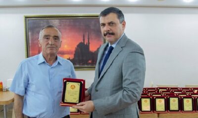EMEKLİ OLAN 67 PERSONELE PLAKET