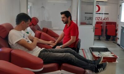 BELEDİYE PERSONELİ KAN BAĞIŞINDA BULUNDU