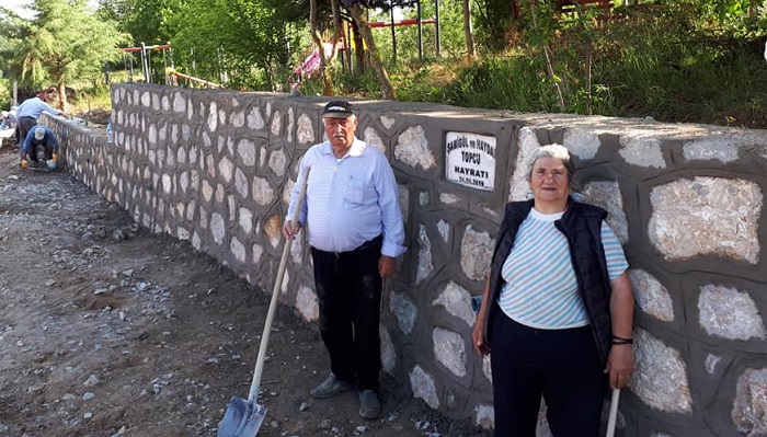 KÖYLERİNE DUVAR VE FIRIN YAPTIRDILAR