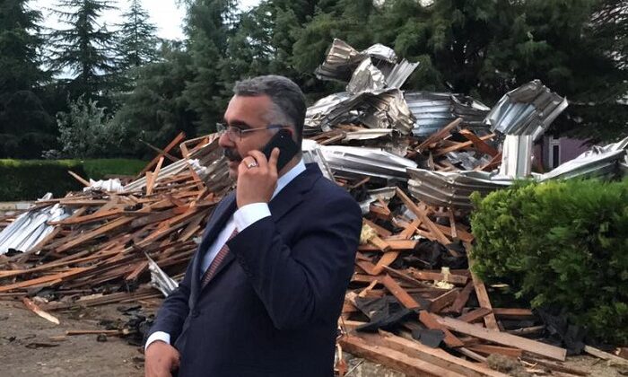 KYK KIZ YURDUNUN ÇATISI UÇTU