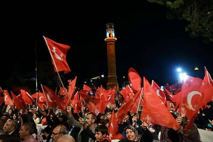 ÇORUMLU 15 TEMMUZ’DA MEYDANLARDAYDI