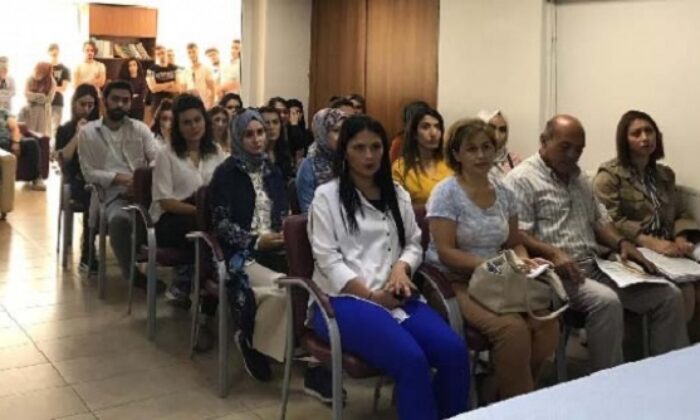 ÇALIŞAN ÜNİVERSİTE ÖĞRENCİLERİ BİLGİLENDİRİLDİ