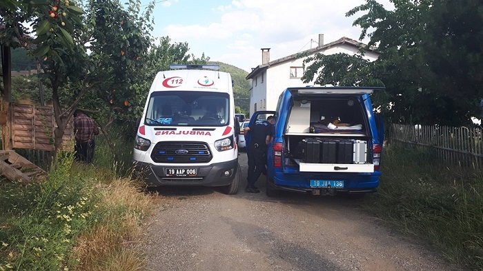 EVİNDE ÖLÜ OLARAK BULUNDU