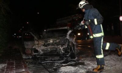 PARK HALİNDEKİ OTOMOBİL YANDI