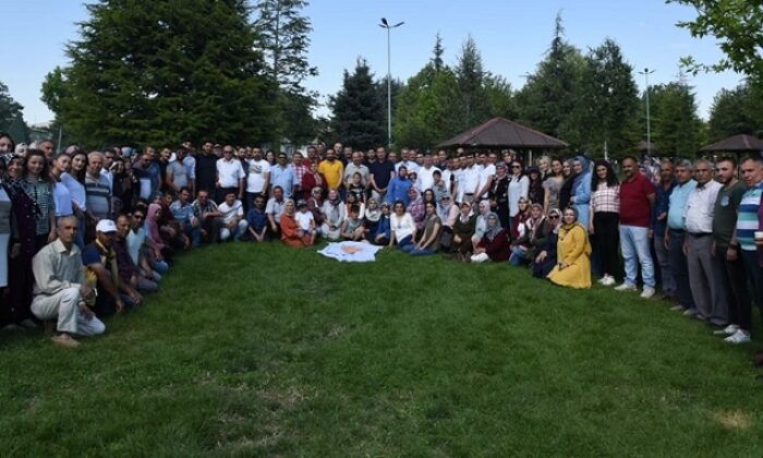 MERKEZ İLÇE TEŞKİLATI PİKNİKTE STRES ATTI