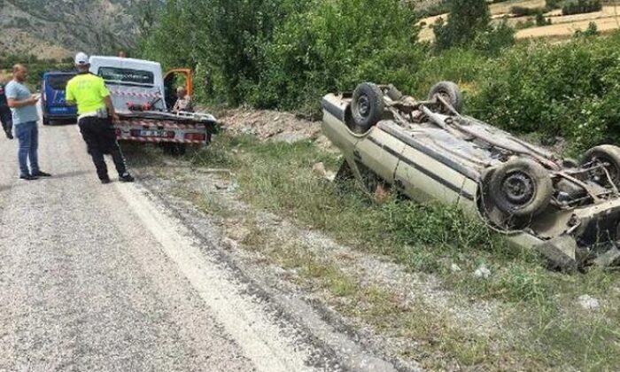 SÜRÜCÜ KAZADA AĞIR YARALANDI