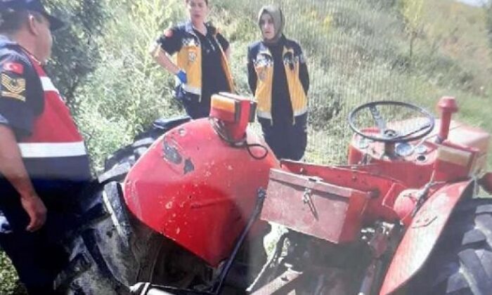 TRAKTÖR KAZASINDA AĞIR YARALANDI