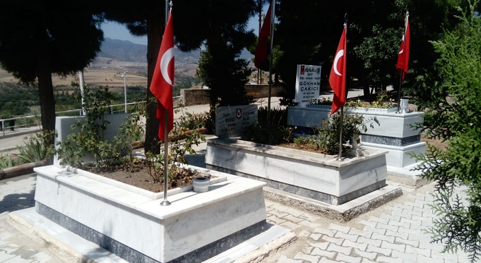 ŞEHİTLİKTE YENİLEME ÇALIŞMASI YAPILDI
