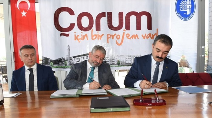 ÇORUM İÇİN BİR PROJEM VARDA İMZALAR ATILDI
