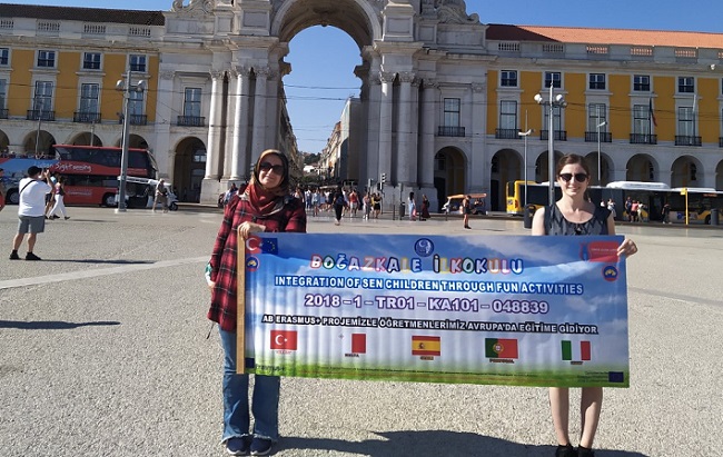 ÖĞRETMENLER PORTEKİZ’DE EĞİTİME KATILDI