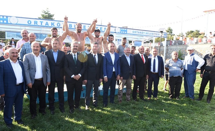 ORTAKÖY’DE KARAKUCAK GÜREŞLERİ YAPILDI