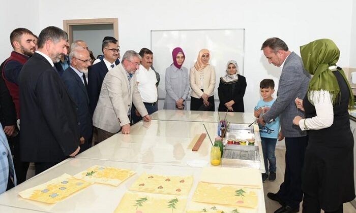 DİYANET VAKFI GENÇLİK MERKEZİ AÇILDI