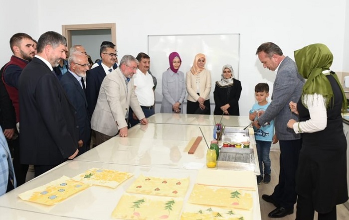 DİYANET VAKFI GENÇLİK MERKEZİ AÇILDI