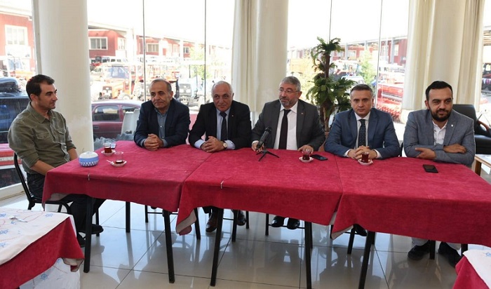 TRAKTÖRCÜLERİN SORUNLARI GÖRÜŞÜLDÜ