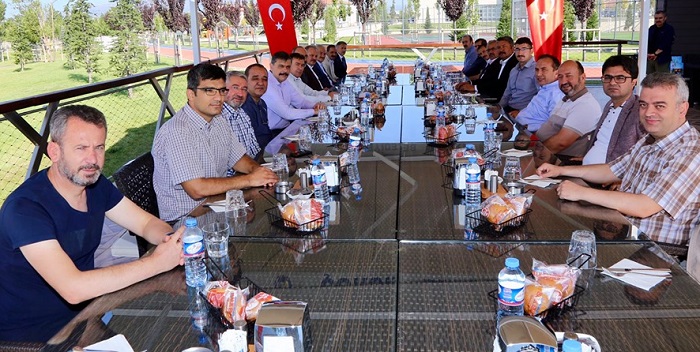 ALBAY BAŞBUĞ’A VEDA YEMEĞİ DÜZENLEDİLER