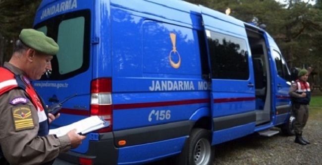 JANDARMA HER YERDE YAŞLI ADAMI ARIYOR