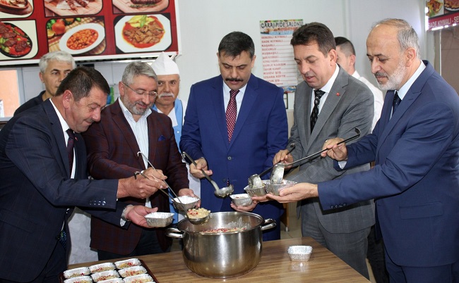 ŞOFÖRLER ODASINDA GELENEK DEVAM EDİYOR