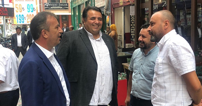 AK PARTİLİ VEKİLLER ESNAFI ZİYARET ETTİ