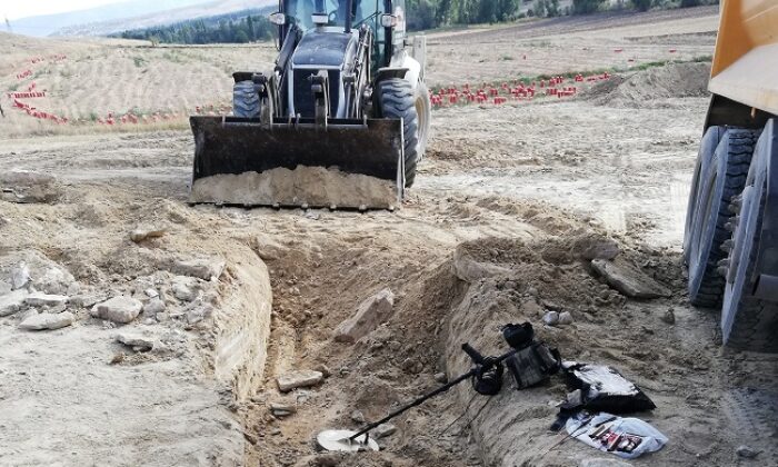 KAÇAK KAZIDA 9 KİŞİ SUÇÜSTÜ YAKALANDI