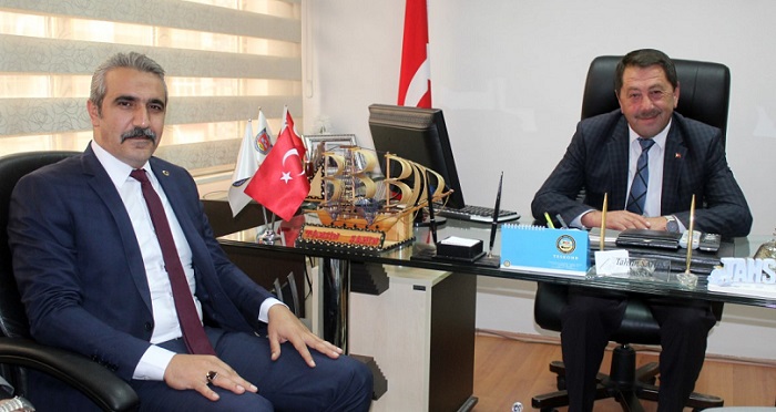 MHP ŞOFÖRLER ODASINI ZİYARET ETTİ