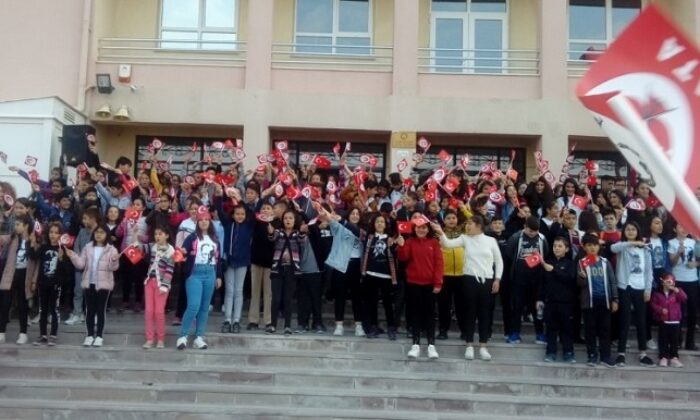 YUNUS EMRE’DE CUMHURİYET COŞKUSU