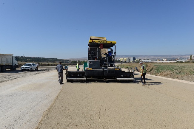 ERZURUM DEDE YOLU GENİŞLETİLİYOR