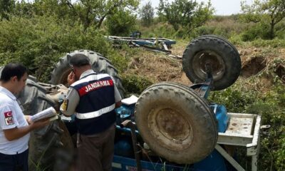 TRAKTÖR KAZASINDA 1 ÖLÜ 2 YARALI