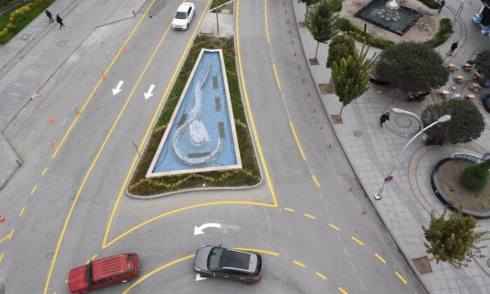 SAAT KULESİ ETRAFINDA TRAFİK DÜZENLEMESİ