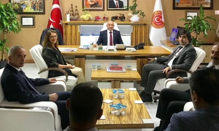 TÜM KÖYLER HİZMETTEN PAYINI ALMALIDIR