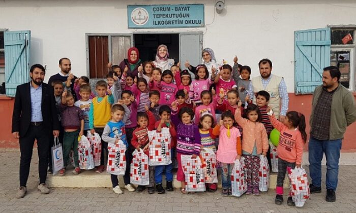 CANSUYU DERNEĞİ ÇOCUKLARI SEVİNDİRDİ