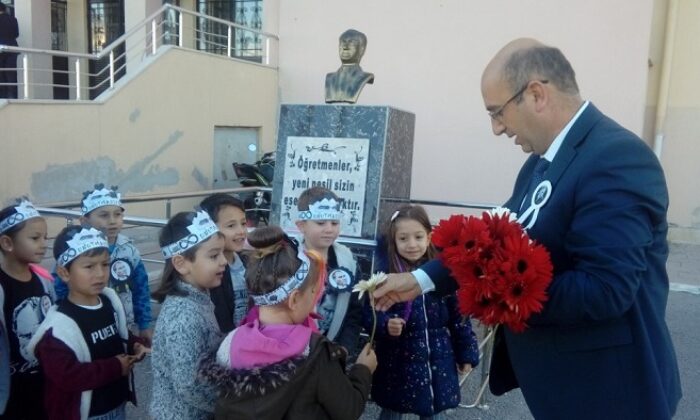 YUNUS EMRE’DE ATATÜRK’Ü ANMA PROGRAMI