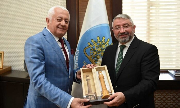 ÇORUMLU VARSA BİZ ONLARLA BERABERİZ