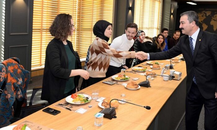 ENGELSİZ ÜNİVERSİTE İÇİN ÇALIŞIYORLAR