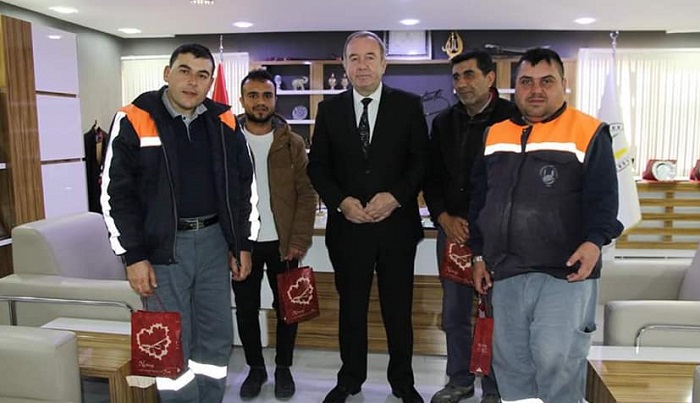 BAŞKAN ENGELLİ PERSONELİ UNUTMADI