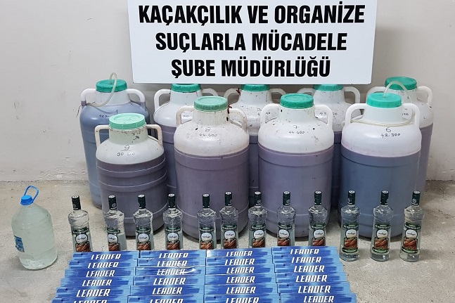 POLİSTEN KAÇAK İÇKİ OPERASYONU