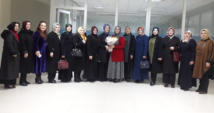 AK KADINLARDAN KENT KONSEYİNE ZİYARET