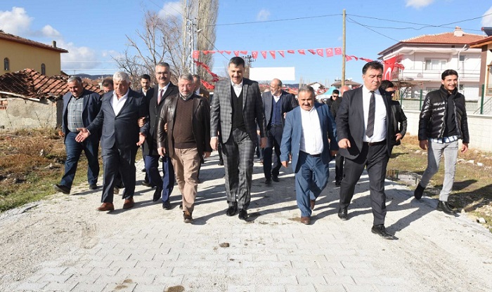 KIRKLAR TÜRBESİNİN YOLU YENİLENDİ
