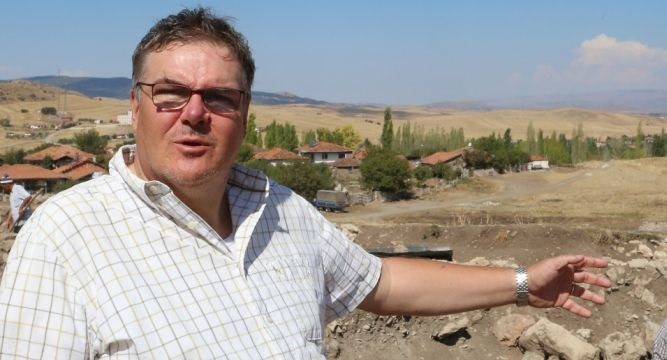 HATTUŞA KAZI BAŞKANINA ANLAMLI ÖDÜL